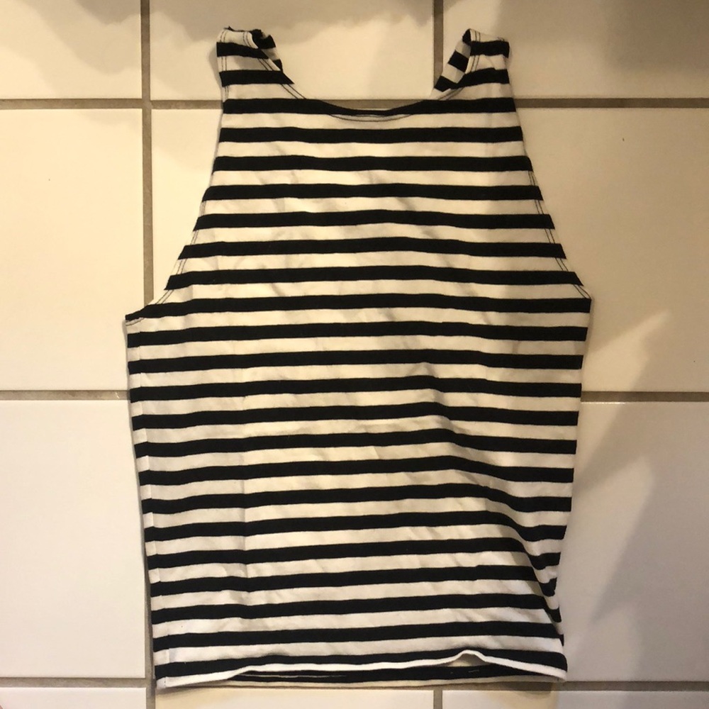 $8 TANKS